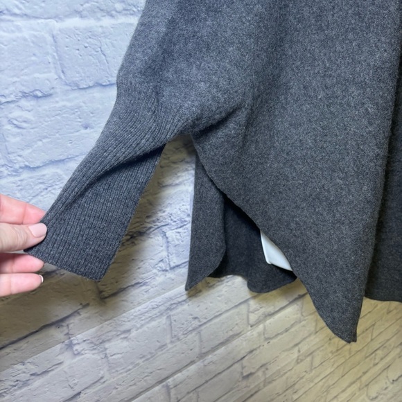 Soft Surroundings Sweater Womens Gray XL Wool Poncho Cape Button Wrap Shawl - Picture 6 of 12